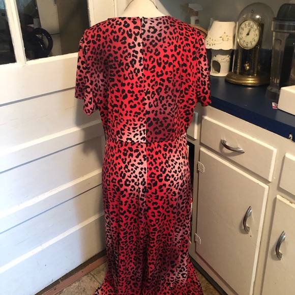 New maxi Dress size XL. Red & Black Animal Print. NWOT - Picture 2 of 2